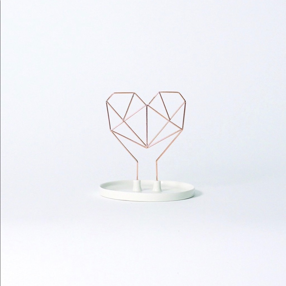 Imm Living Coxet Wire Heart Ceramic Jewelry Holder